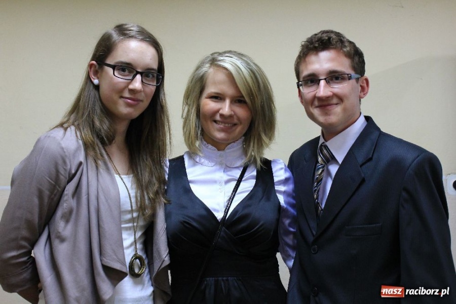 Zdjęcie w galerii na portalu naszraciborz.pl: Hura, hura, dzisiaj matura z polskiego wiadomości z regionu