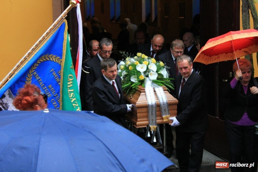Zdjęcie w galerii na portalu naszraciborz.pl: Ostatnie pożegnanie Wandy Pietery wiadomości z regionu