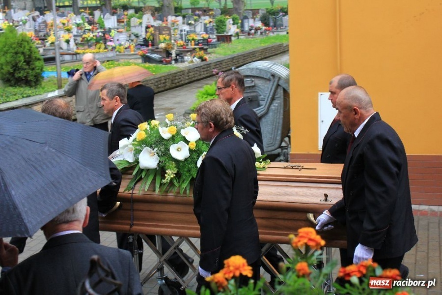 Zdjęcie w galerii na portalu naszraciborz.pl: Ostatnie pożegnanie Wandy Pietery wiadomości z regionu