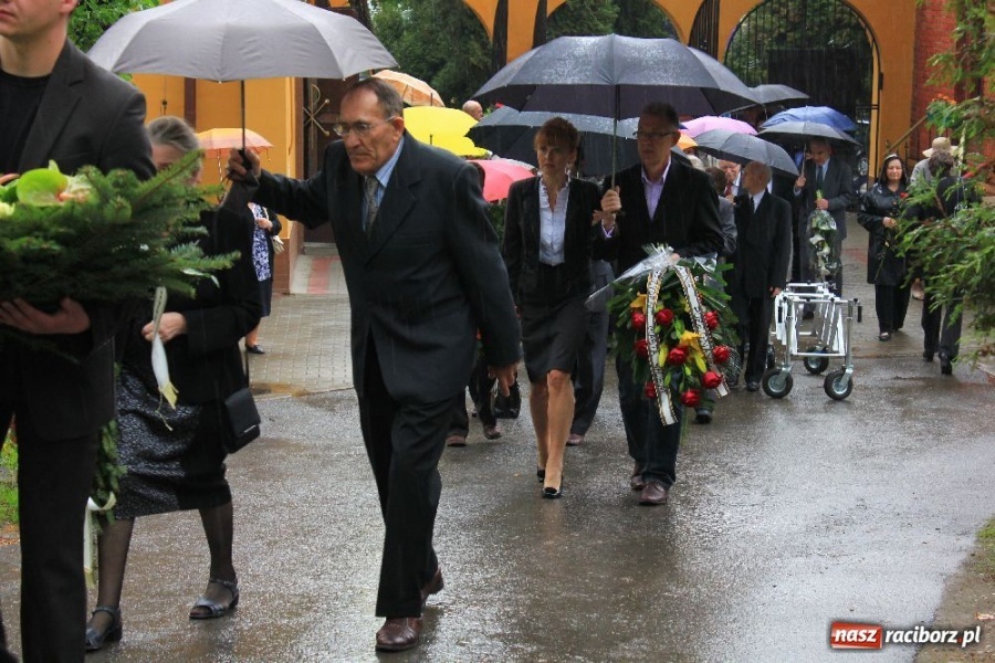 Zdjęcie w galerii na portalu naszraciborz.pl: Ostatnie pożegnanie Wandy Pietery wiadomości z regionu