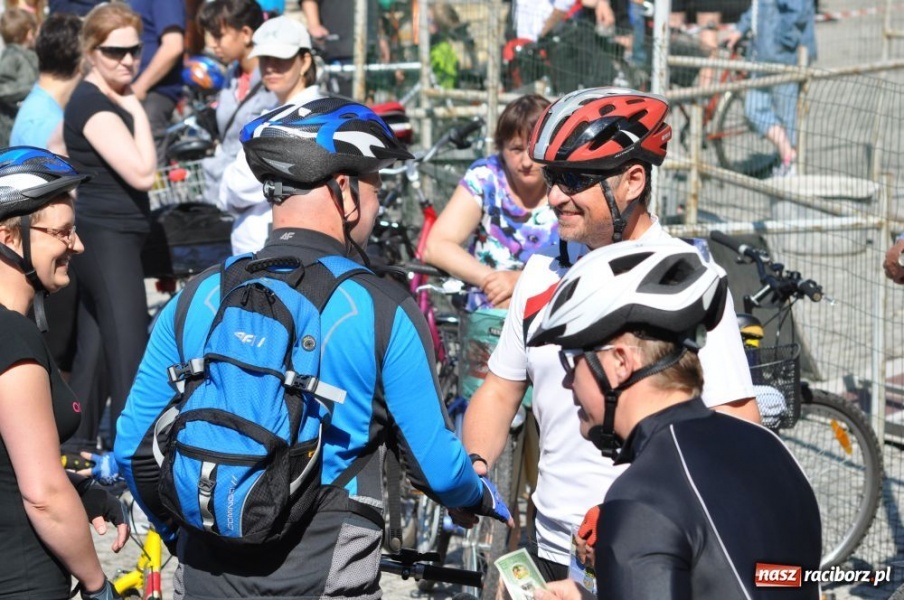 Zdjęcie w galerii na portalu naszraciborz.pl: Ścieżki po wałach oficjalnie otwarte wiadomości z regionu