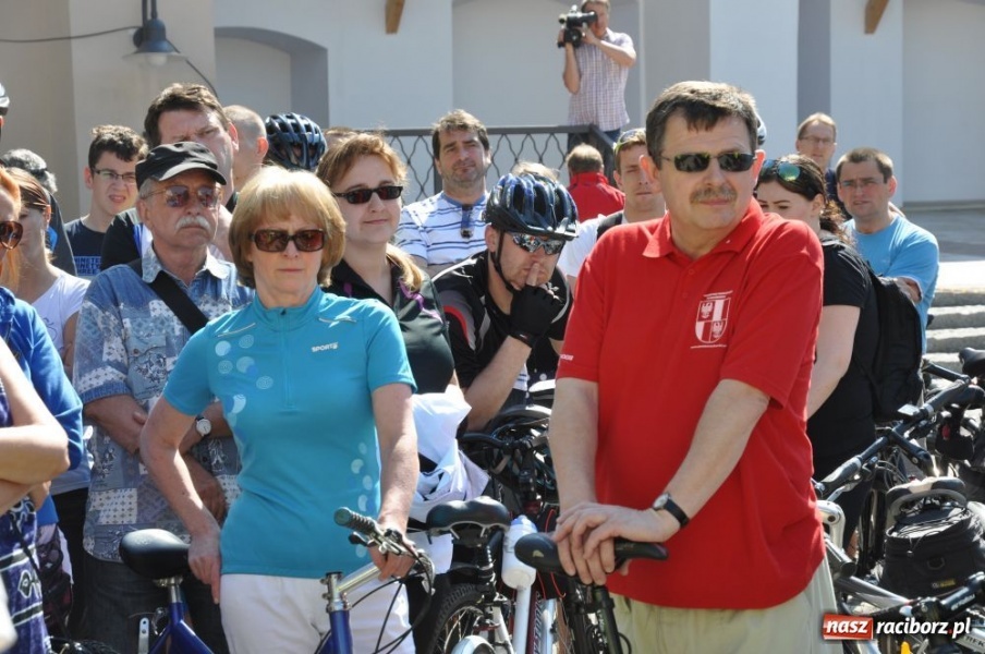 Zdjęcie w galerii na portalu naszraciborz.pl: Ścieżki po wałach oficjalnie otwarte wiadomości z regionu
