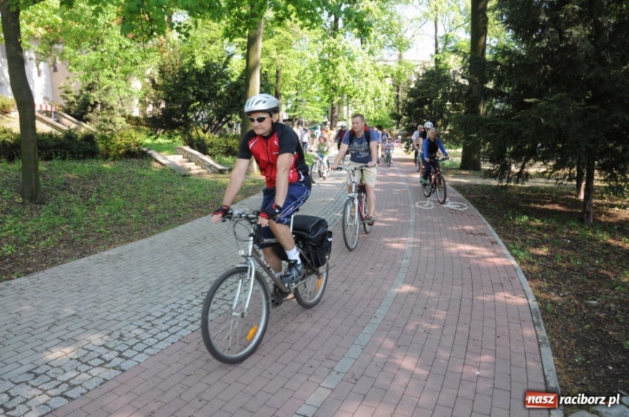 Zdjęcie w galerii na portalu naszraciborz.pl: Ścieżki po wałach oficjalnie otwarte wiadomości z regionu