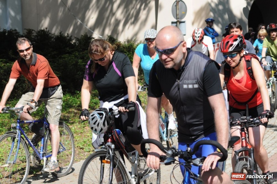 Zdjęcie w galerii na portalu naszraciborz.pl: Ścieżki po wałach oficjalnie otwarte wiadomości z regionu