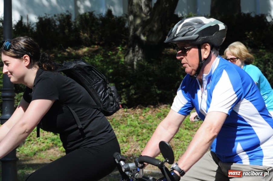 Zdjęcie w galerii na portalu naszraciborz.pl: Ścieżki po wałach oficjalnie otwarte wiadomości z regionu