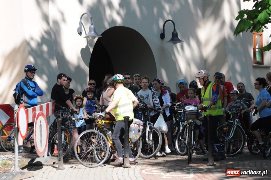 Zdjęcie w galerii na portalu naszraciborz.pl: Ścieżki po wałach oficjalnie otwarte wiadomości z regionu