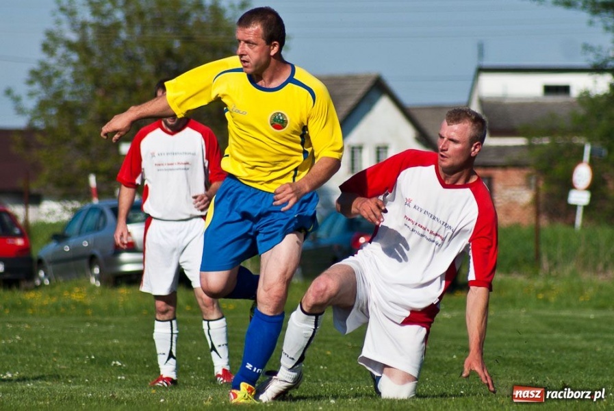 Zdjęcie w galerii na portalu naszraciborz.pl: Owsiszcze - drużyna na jedną połowę wiadomości z regionu