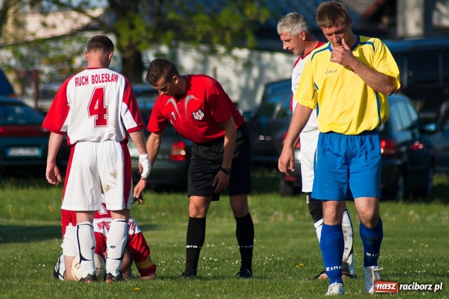 Zdjęcie w galerii na portalu naszraciborz.pl: Owsiszcze - drużyna na jedną połowę wiadomości z regionu