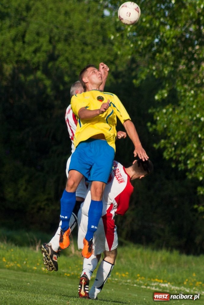 Zdjęcie w galerii na portalu naszraciborz.pl: Owsiszcze - drużyna na jedną połowę wiadomości z regionu
