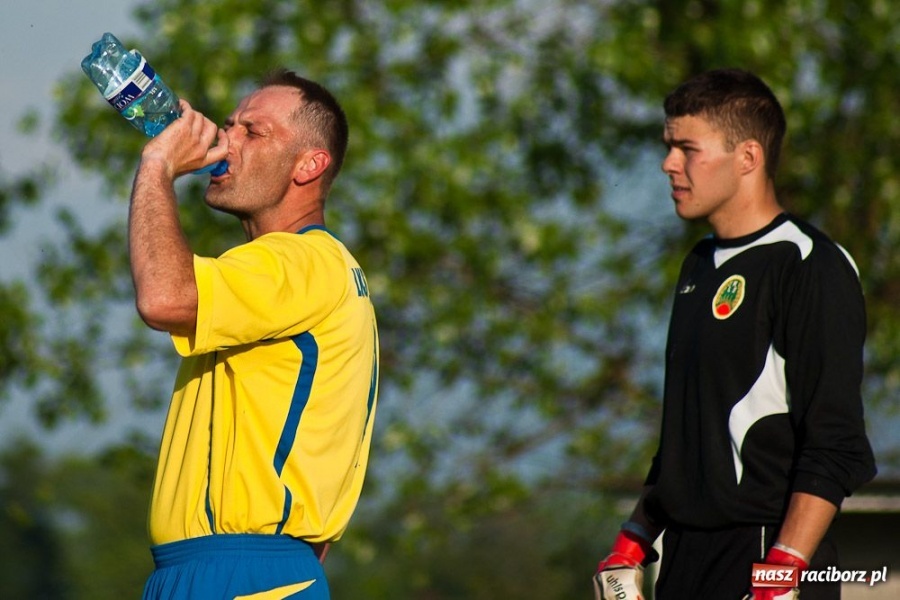 Zdjęcie w galerii na portalu naszraciborz.pl: Owsiszcze - drużyna na jedną połowę wiadomości z regionu
