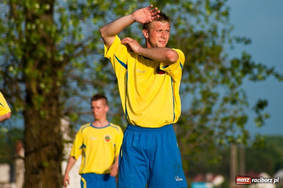 Zdjęcie w galerii na portalu naszraciborz.pl: Owsiszcze - drużyna na jedną połowę wiadomości z regionu