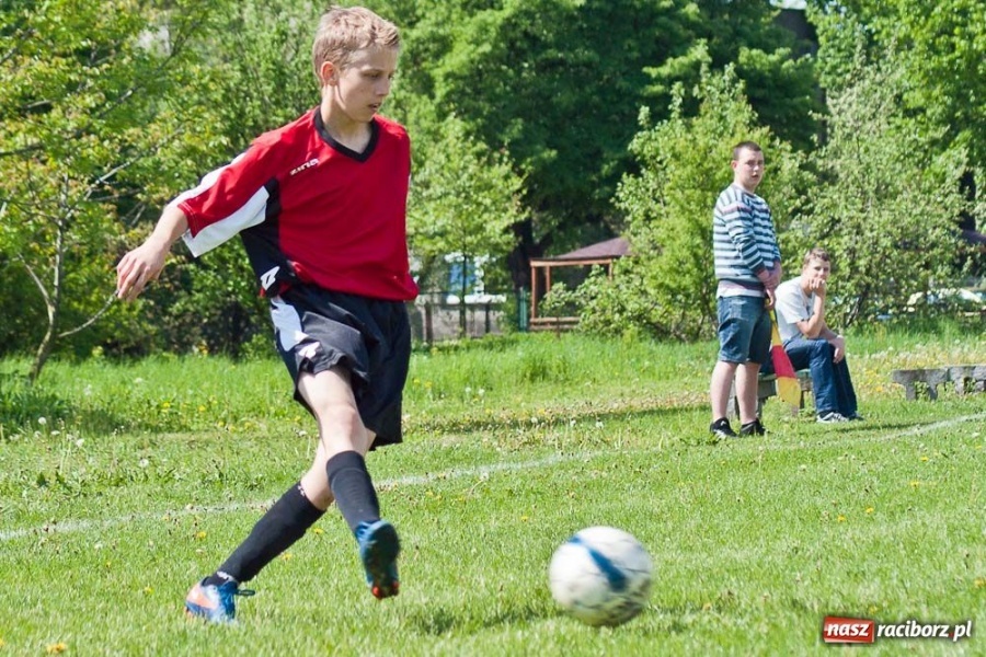 Zdjęcie w galerii na portalu naszraciborz.pl: Wojciech Klecha bohaterem Samborowic wiadomości z regionu