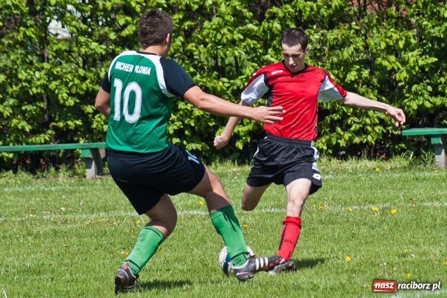Zdjęcie w galerii na portalu naszraciborz.pl: Wojciech Klecha bohaterem Samborowic wiadomości z regionu