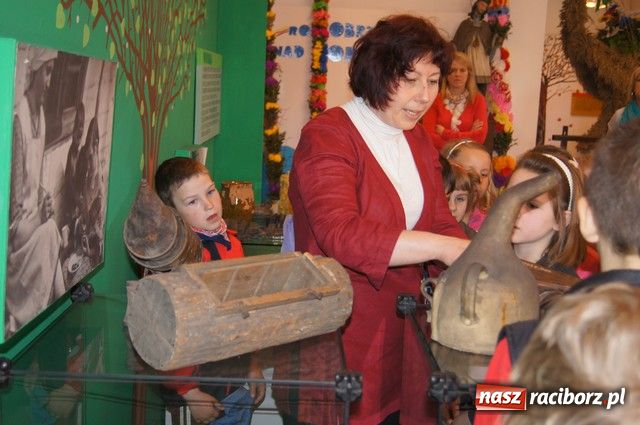 Zdjęcie w galerii na portalu naszraciborz.pl: Polacy i Czesi o pszczołach w SP-4 wiadomości z regionu