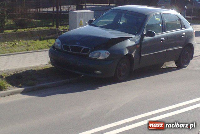 Zdjęcie w galerii na portalu naszraciborz.pl: Stłuczka na Matejki-Warszawskiej wiadomości z regionu