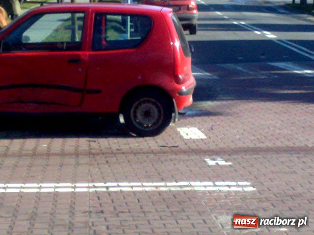 Zdjęcie w galerii na portalu naszraciborz.pl: Stłuczka na Matejki-Warszawskiej wiadomości z regionu