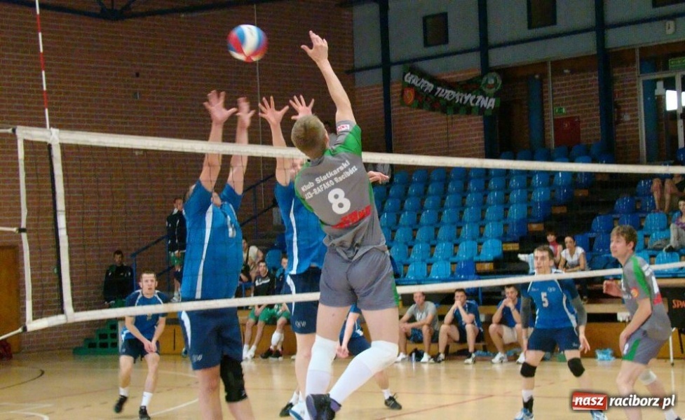 Zdjęcie w galerii na portalu naszraciborz.pl: Brąz siatkarzy raciborskiej PWSZ wiadomości z regionu