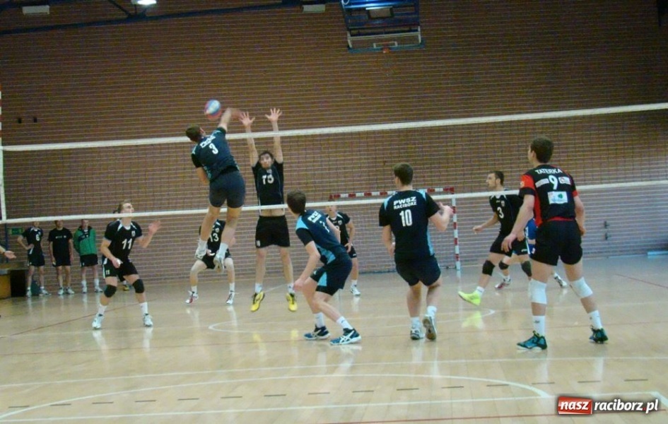 Zdjęcie w galerii na portalu naszraciborz.pl: Brąz siatkarzy raciborskiej PWSZ wiadomości z regionu