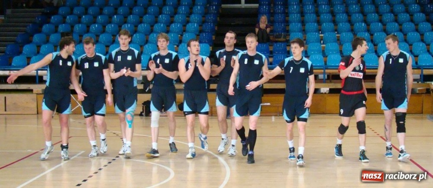 Zdjęcie w galerii na portalu naszraciborz.pl: Brąz siatkarzy raciborskiej PWSZ wiadomości z regionu