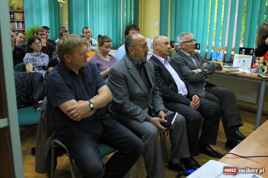 Zdjęcie w galerii na portalu naszraciborz.pl: W czym tkwi fenomen piłki nożnej? wiadomości z regionu