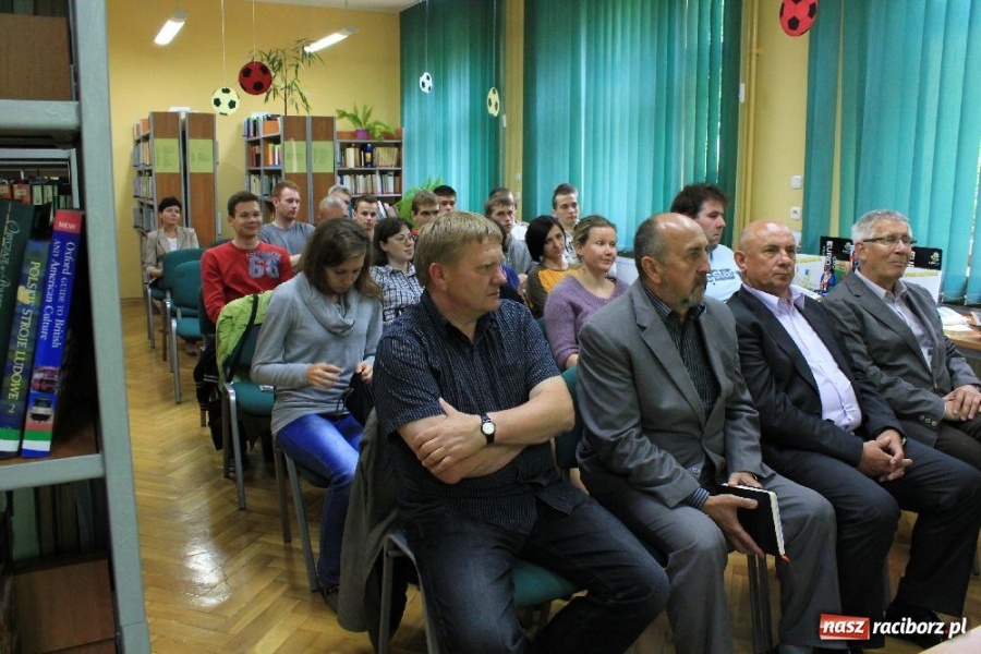 Zdjęcie w galerii na portalu naszraciborz.pl: W czym tkwi fenomen piłki nożnej? wiadomości z regionu
