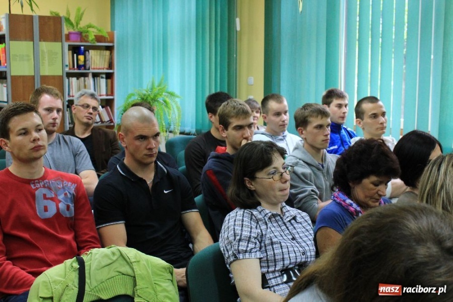 Zdjęcie w galerii na portalu naszraciborz.pl: W czym tkwi fenomen piłki nożnej? wiadomości z regionu