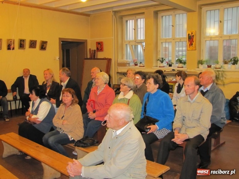 Zdjęcie w galerii na portalu naszraciborz.pl: Polityk PiS spotkał się z raciborzanami wiadomości z regionu