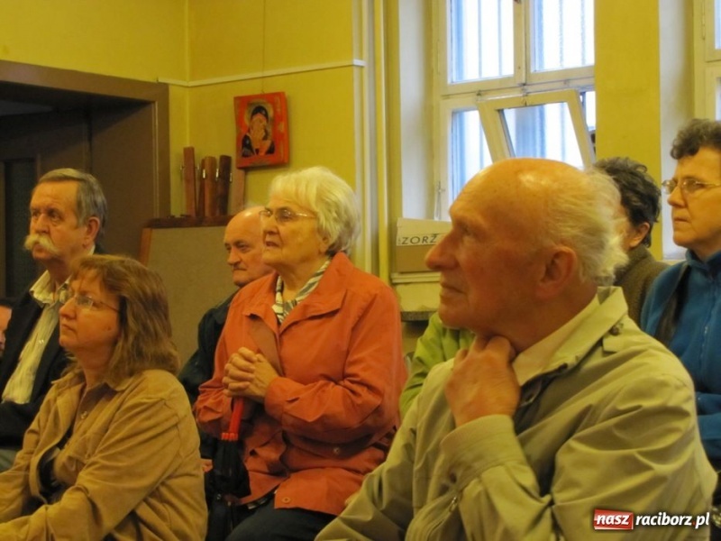 Zdjęcie w galerii na portalu naszraciborz.pl: Polityk PiS spotkał się z raciborzanami wiadomości z regionu
