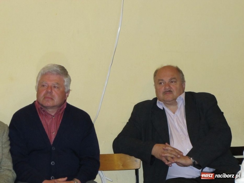 Zdjęcie w galerii na portalu naszraciborz.pl: Polityk PiS spotkał się z raciborzanami wiadomości z regionu
