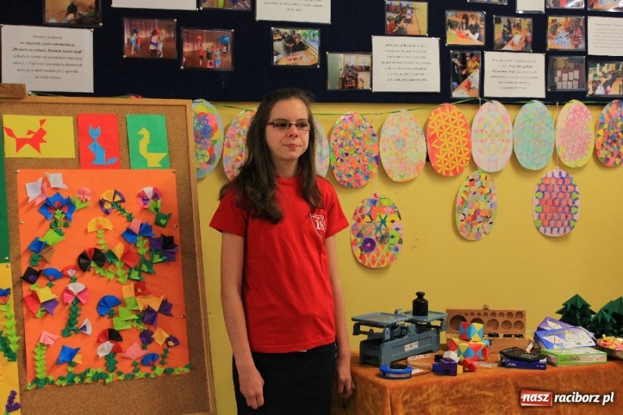 Zdjęcie w galerii na portalu naszraciborz.pl: Uroczyste nadanie sztandarów SP 18 i G 3 wiadomości z regionu