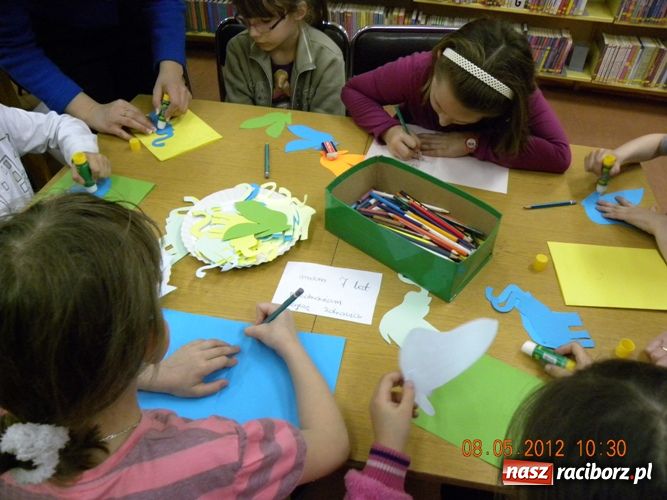 Zdjęcie w galerii na portalu naszraciborz.pl: Marzycielska Poczta w Bibliotece wiadomości z regionu