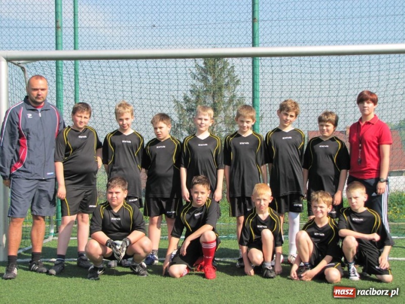 Zdjęcie w galerii na portalu naszraciborz.pl: Młodziki zagrały w powiatowym turnieju wiadomości z regionu