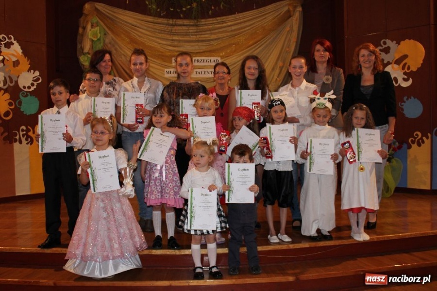 Zdjęcie w galerii na portalu naszraciborz.pl: Młode talenty odkrywano w Tworkowie wiadomości z regionu