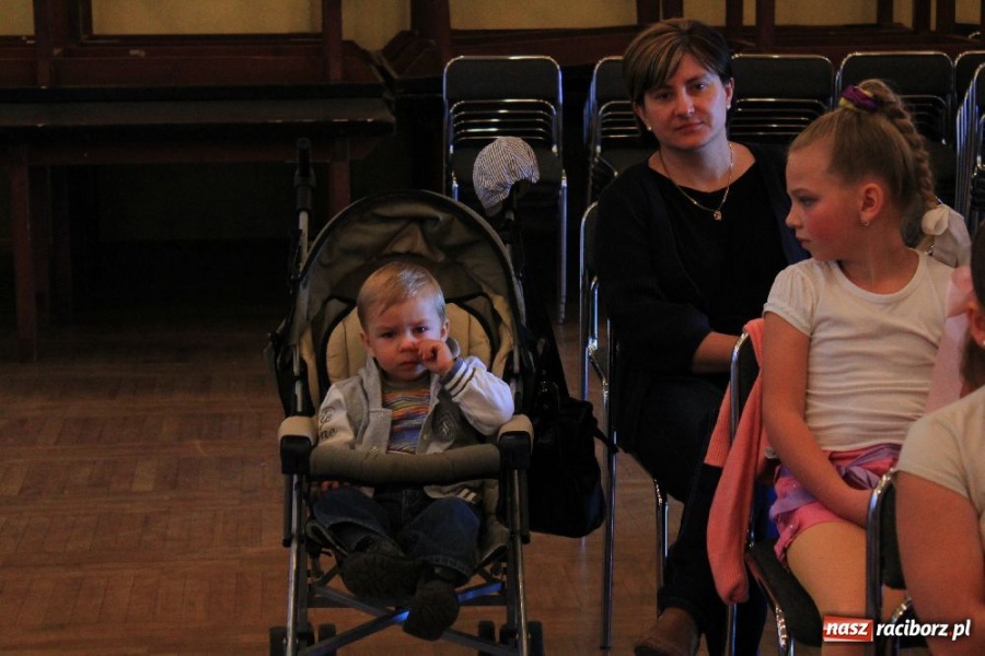 Zdjęcie w galerii na portalu naszraciborz.pl: Młode talenty odkrywano w Tworkowie wiadomości z regionu