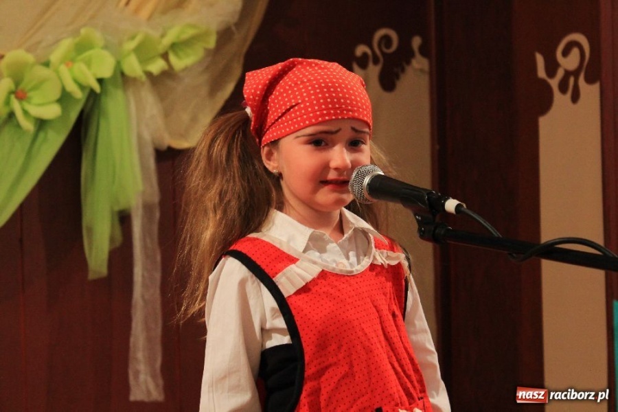 Zdjęcie w galerii na portalu naszraciborz.pl: Młode talenty odkrywano w Tworkowie wiadomości z regionu