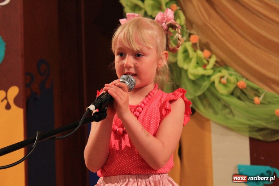 Zdjęcie w galerii na portalu naszraciborz.pl: Młode talenty odkrywano w Tworkowie wiadomości z regionu