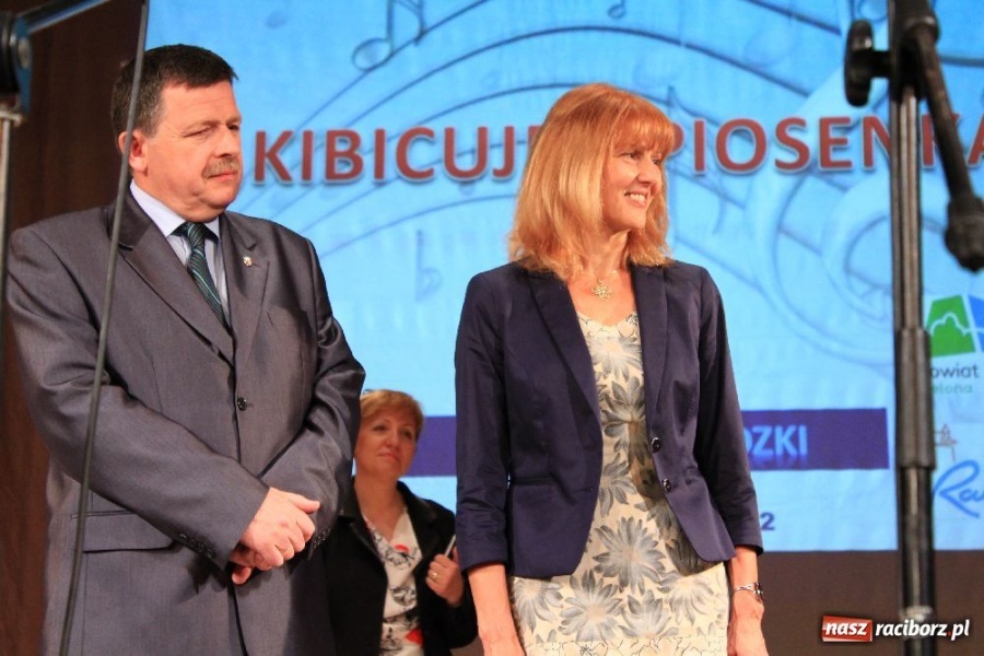 Zdjęcie w galerii na portalu naszraciborz.pl: W Strzesze kibicowali śpiewająco wiadomości z regionu