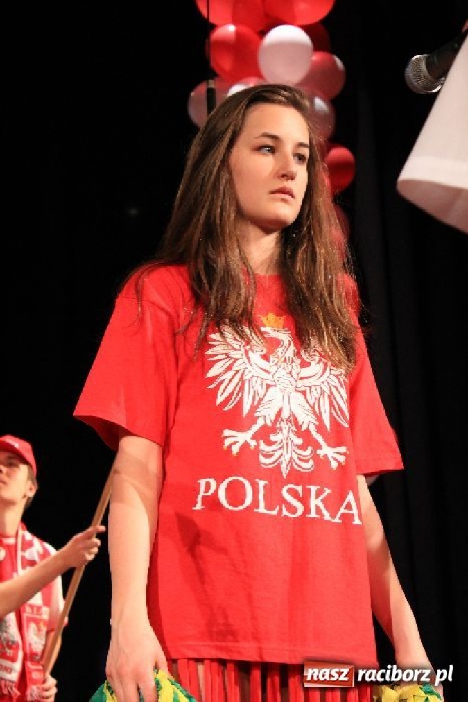 Zdjęcie w galerii na portalu naszraciborz.pl: W Strzesze kibicowali śpiewająco wiadomości z regionu