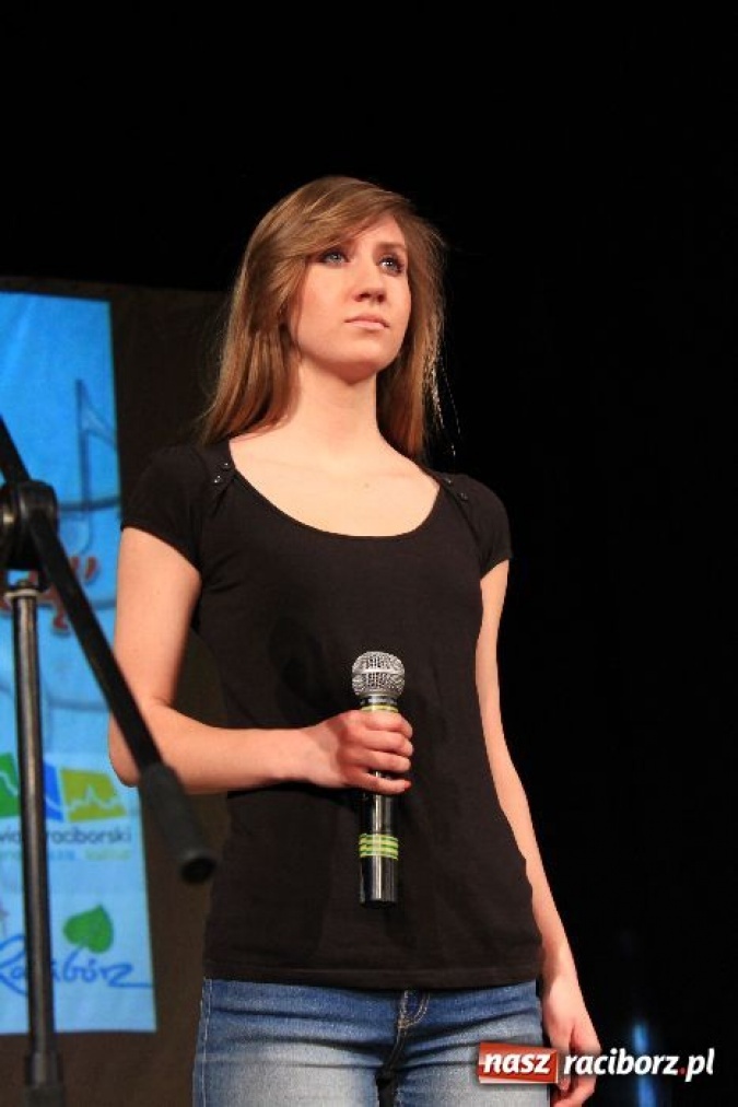 Zdjęcie w galerii na portalu naszraciborz.pl: W Strzesze kibicowali śpiewająco wiadomości z regionu