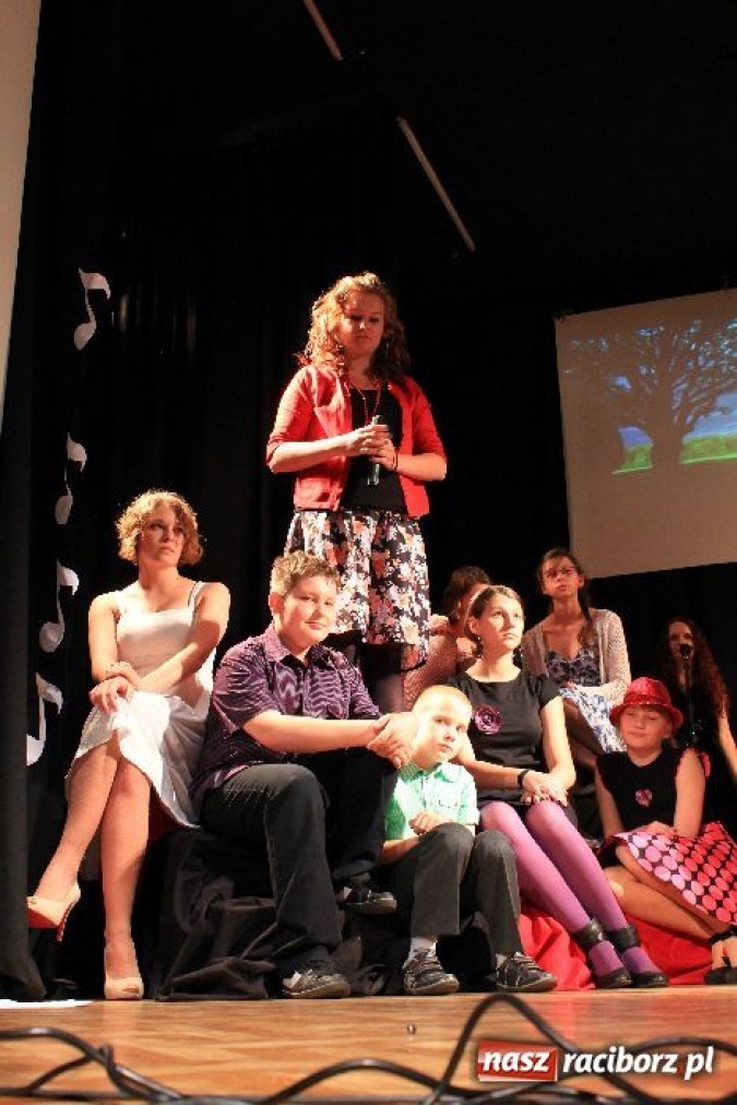 Zdjęcie w galerii na portalu naszraciborz.pl: Wiosenne występy solistów w MDK wiadomości z regionu