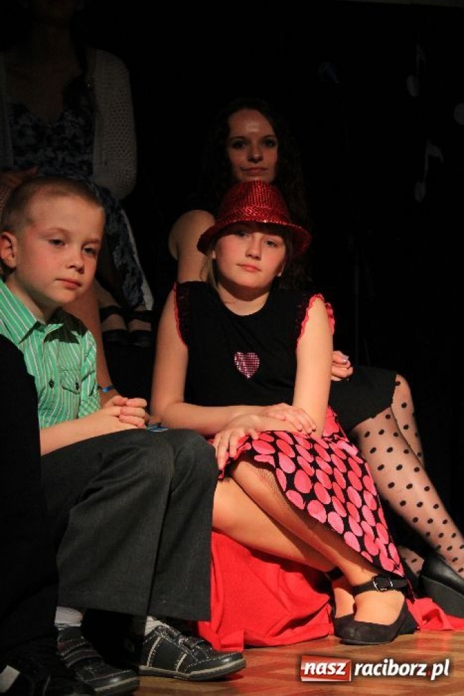 Zdjęcie w galerii na portalu naszraciborz.pl: Wiosenne występy solistów w MDK wiadomości z regionu