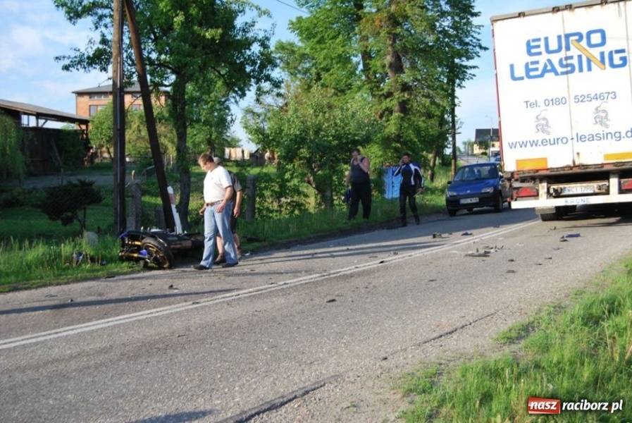 Zdjęcie w galerii na portalu naszraciborz.pl: Motocyklista cudem wyszedł bez szwanku wiadomości z regionu