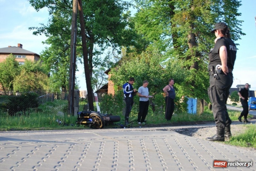 Zdjęcie w galerii na portalu naszraciborz.pl: Motocyklista cudem wyszedł bez szwanku wiadomości z regionu