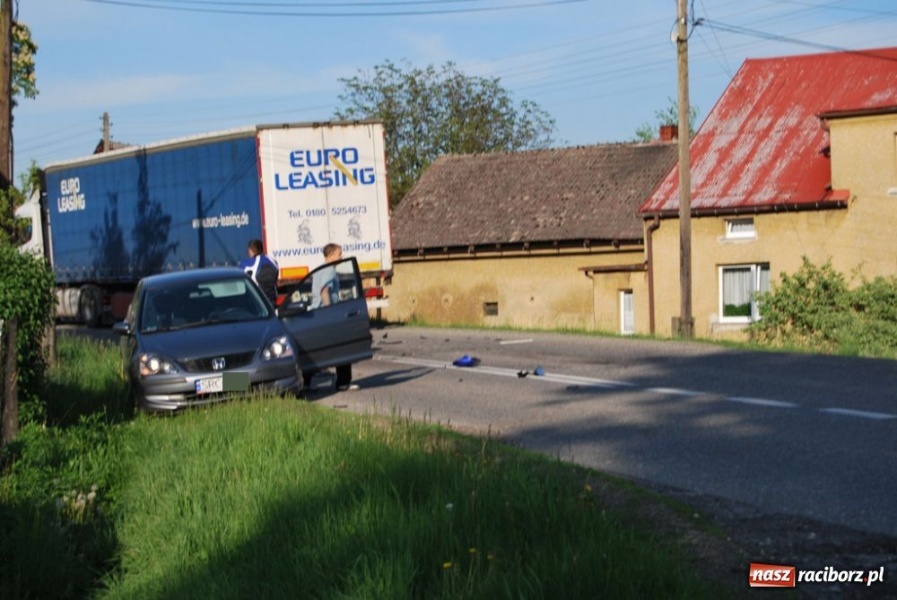 Zdjęcie w galerii na portalu naszraciborz.pl: Motocyklista cudem wyszedł bez szwanku wiadomości z regionu