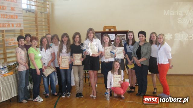 Zdjęcie w galerii na portalu naszraciborz.pl: Konkurs recytatorski poezji Wisławy Szymborskiej wiadomości z regionu