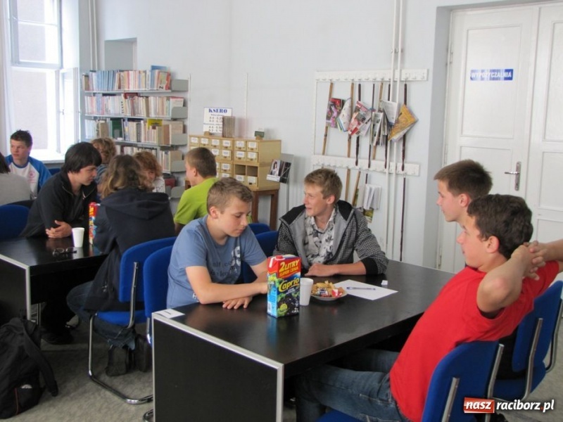 Zdjęcie w galerii na portalu naszraciborz.pl: Wiedzą wszystko o piłce nożnej wiadomości z regionu