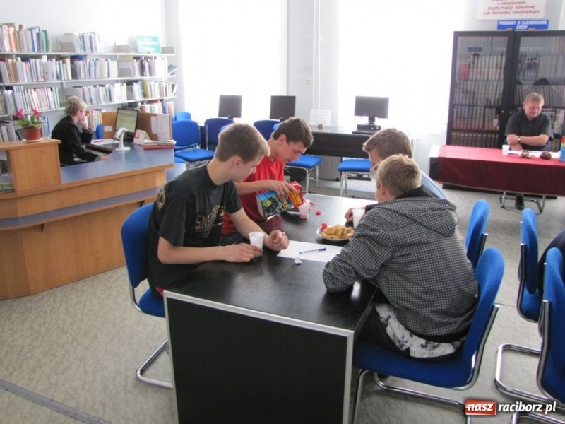 Zdjęcie w galerii na portalu naszraciborz.pl: Wiedzą wszystko o piłce nożnej wiadomości z regionu