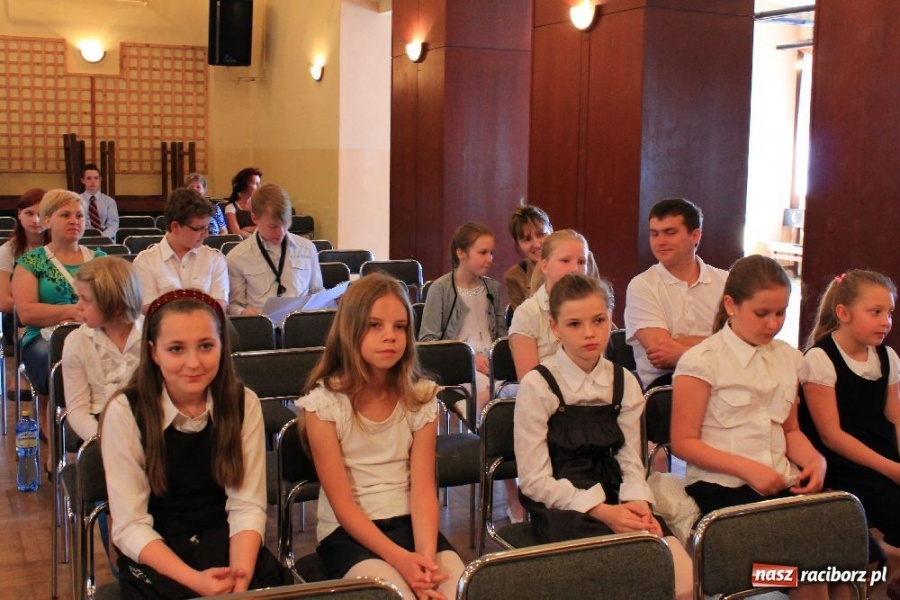 Zdjęcie w galerii na portalu naszraciborz.pl: Swoimi talentami dzielili się z widzami wiadomości z regionu