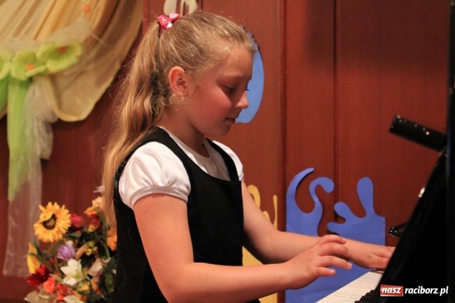 Zdjęcie w galerii na portalu naszraciborz.pl: Swoimi talentami dzielili się z widzami wiadomości z regionu