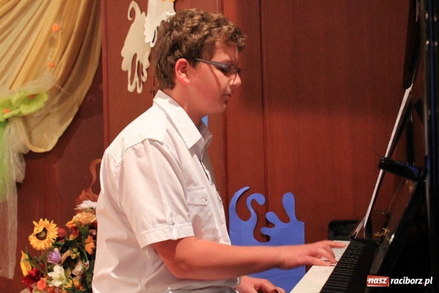 Zdjęcie w galerii na portalu naszraciborz.pl: Swoimi talentami dzielili się z widzami wiadomości z regionu